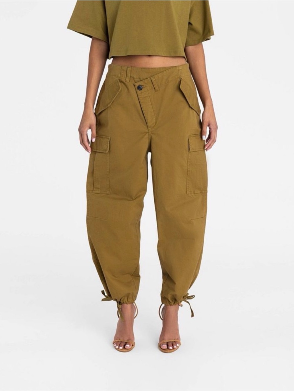 NWT KBB Women's Olive Cargo Jogger Pants - Utility Style